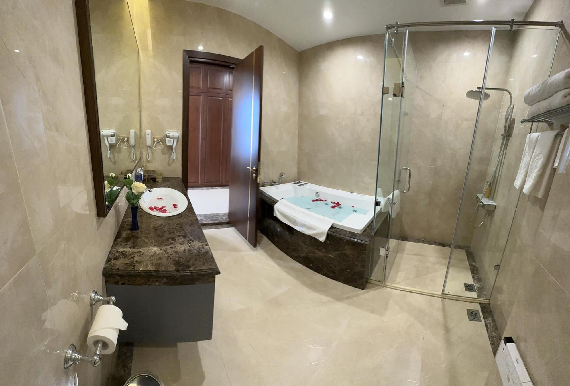 Kinh Bac Palace Hotel Bắc Ninh Exteriér fotografie